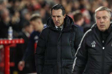 Aston Villa 'nın Unai Emery Müdürü Premier Lig maçı sırasında Nottingham Forest, Aston Villa' ya karşı City Ground, Nottingham, Birleşik Krallık 'ta 14 Aralık 2024