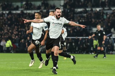 Derby County 'den Eiran Cashin, 13 Aralık 2024' te İngiltere 'nin Derby Park Stadyumu' nda oynanan Gökyüzü İddia Şampiyonası maçında 2-0 'lık galibiyet golünü kutluyor.