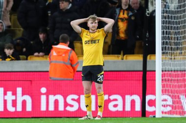 Wolverhampton Wanderers takımından Tommy Doyle, Ipswich Town 'dan Jack Taylor' ın Premier League maçında Wolverhampton Wanderers 'ın Molineux, Wolverhampton' da Ipswich Town 'a karşı oynadığı maçta 1-2' lik skora ulaşması üzerine üzgün görünüyor.