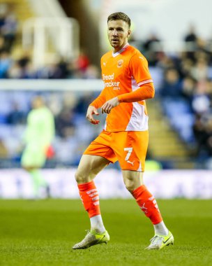 Blackpool 'dan Lee Evans, 14 Aralık 2024' te İngiltere 'nin Reading şehrindeki Seçkin Araba Kiralama Stadyumu' nda oynanan 1.