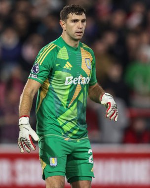 Aston Villa 'dan Emiliano Martnez Premier Lig maçı sırasında Nottingham Forest, Aston Villa' ya karşı City Ground, Nottingham, Birleşik Krallık 'ta 14 Aralık 2024