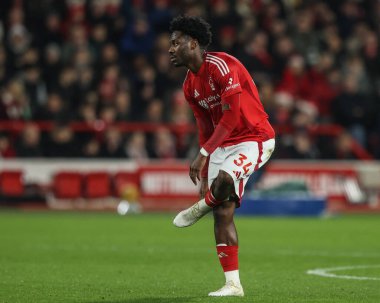 Nottingham Ormanı 'ndan Ola Aina Premier Lig maçı sırasında Nottingham Forest, Nottingham City Ground, Nottingham, İngiltere' de Aston Villa 'ya karşı 14 Aralık 2024