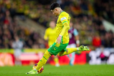 Norwich City 'den Borja Sainz, 15 Aralık 2024' te Norwich City, Norwich Road 'da Burnley' e karşı oynanan Gökyüzü İddia Şampiyonası maçında çekim yapıyor.