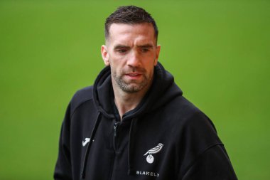 Norwich City 'den Shane Duffy, 15 Aralık 2024' te Norwich City ile Burnley arasındaki Sky Bet Şampiyonası maçından önce Carrow Road 'a vardı.