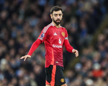 Manchester United Premier Lig karşılaşmasında Bruno Fernandes Manchester City 'ye karşı Etihad Stadyumu, Manchester, İngiltere, 15 Aralık 2024