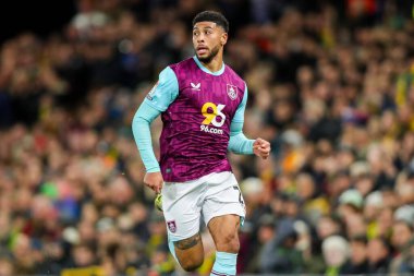 Burnley takımından Josh Laurent, 15 Aralık 2024 'te Norwich City, Norwich Road, Norwich Road, İngiltere' de Burnley 'e karşı oynanan Sky Bet Şampiyonası maçında görev başında.