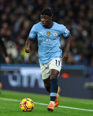 Manchester City 'den Jeremy Doku Premier League maçında Manchester City ile Manchester United arasında 15 Aralık 2024' te Etihad Stadyumu 'nda bir ara verdi.