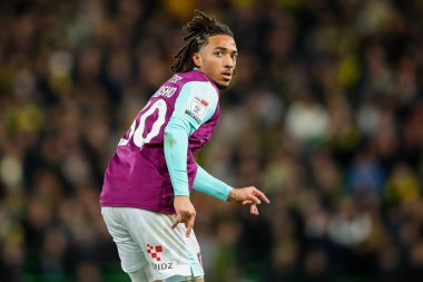 Burnley takımından Luca Koleosho, 15 Aralık 2024 'te Norwich City, Norwich Road, Norwich' te Burnley 'e karşı oynanan Gökyüzü İddia Şampiyonası maçında görev başında.