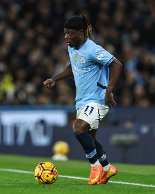 Manchester City 'den Jeremy Doku Premier League maçında Manchester City ile Manchester United arasında 15 Aralık 2024' te Etihad Stadyumu 'nda bir ara verdi.