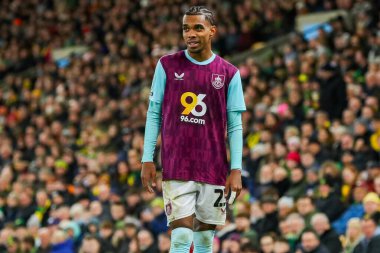Burnley 'den Lucas Pires, 15 Aralık 2024' te Norwich City, Norwich Road, Norwich Road 'da Burnley' e karşı oynanan Sky Bet Şampiyonası maçında serbest atış yapmaya hazırlanıyor.