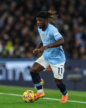 Manchester City 'den Jeremy Doku Premier League maçında Manchester City ile Manchester United arasında 15 Aralık 2024' te Etihad Stadyumu 'nda bir ara verdi.