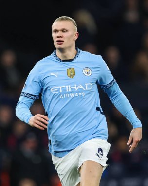 Manchester City 'nin Manchester United' a karşı oynadığı Premier League maçında Manchester City 'den Erling Haaland, Etihad Stadyumu' nda, 15 Aralık 2024
