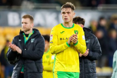 Norwich City 'den Callum Doyle, 15 Aralık 2024' te Norwich City, Norwich Road, İngiltere 'de oynanan Sky Bet Şampiyonası maçı sonrasında takımların yenildiğini kabul ediyor.