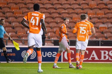 Blackpool 'dan Elliot Embleton, 17 Aralık 2024' te Bloomfield Road, Blackpool 'da oynanan Blackpool-Aston Villa-U21 maçında 1-0' lık galibiyet golünü kutluyor.