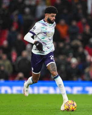 Bournemouth takımından Philip Billing 22 Aralık 2024 'te Old Trafford, Manchester, İngiltere' de oynanan Premier League maçında topa vuruyor.