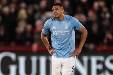 Nottingham Ormanı 'ndan Murillo Premier League maçı sırasında Brentford Nottingham Ormanı' na karşı Gtech Community Stadyumu, Londra, 21 Aralık 2024