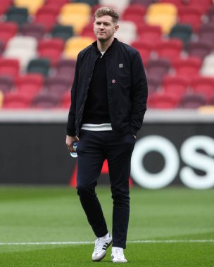 Brentford 'dan Nathan Collins, 21 Aralık 2024' te İngiltere 'nin Gtech Community Stadyumu' nda oynanan Premier League karşılaşması Brentford vs Nottingham Forest 'ın önünde geldi.