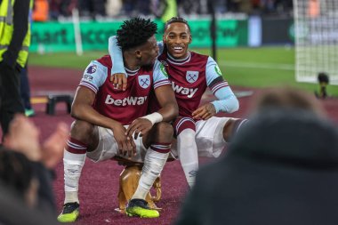 West Ham United takımından Muhammed Kudus, 21 Aralık 2024 'te Londra' daki Londra Stadyumu 'nda oynanan Premier League maçında West Ham United ve Hove Albion maçında 1-1 kazanma hedefini kutluyor.