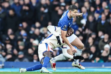 Everton 'dan James Tarkowski 22 Aralık 2024' te İngiltere 'nin Liverpool kenti Goodison Park' ta oynanan Premier League karşılaşmasında Chelsea 'den Nicolas Jackson' a faul yaptı.