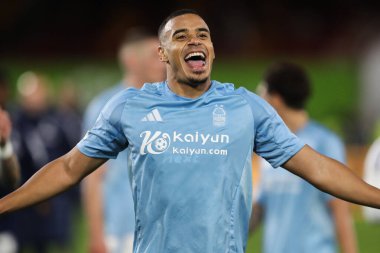 Nottingham Ormanı 'ndan Murillo, 21 Aralık 2024' te İngiltere 'deki Gtech Community Stadyumu' nda oynanan Premier League karşılaşmasında Brentford Nottingham Ormanı 'na karşı kazandığı galibiyeti kutluyor.