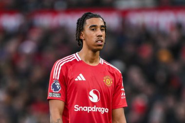 Manchester United 'ın 22 Aralık 2024 tarihinde Old Trafford, Manchester, İngiltere' de oynadığı Premier League maçında Leny Yoro ile Bournemouth karşı karşıya geldi.