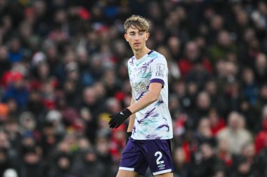 Bournemouth 'dan Dean Huijsen Premier Lig maçı sırasında Manchester United ile Bournemouth' un 22 Aralık 2024 'te Old Trafford, Manchester' da karşı karşıya geldiği maçta