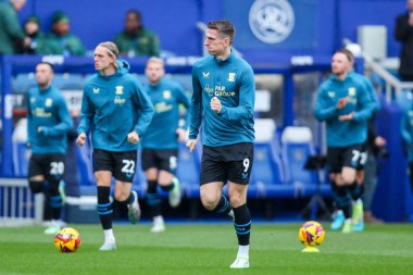 Preston North End 'den Emil Riis Jakobsen, 21 Aralık 2024' te Londra Matrade Loftus Road 'da Queens Park Rangers - Preston North End maçından önce ısınıyor.