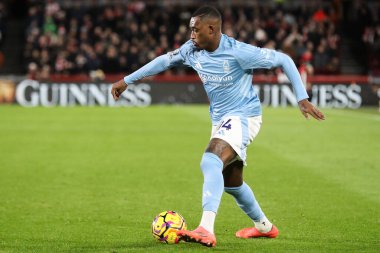 Nottingham Ormanı 'ndan Callum Hudson-Odoi Premier League karşılaşmasında Brentford Nottingham Ormanı' na karşı Gtech Community Stadyumu, Londra, 21 Aralık 2024