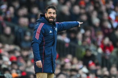 Manchester United takımının 22 Aralık 2024 'te Old Trafford, Manchester' da oynanan Premier League maçında Ruben Amorim Manager takımına talimat verdi.