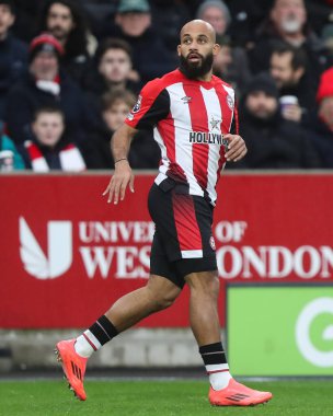 Brentford 'dan Bryan Mbeumo Premier League maçı sırasında Brentford Nottingham Forest' a karşı Gtech Community Stadyumu, Londra, 21 Aralık 2024