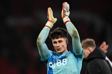 Bournemouth 'dan Kepa Arrizabalaga, 22 Aralık 2024' te Old Trafford, Manchester, İngiltere 'de oynanan Premier League karşılaşması sonrasında gezgin taraftarları alkışlıyor.