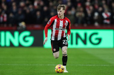 Brentford 'dan Keane Lewis-Potter, 21 Aralık 2024' te İngiltere 'nin Londra kenti Gtech Community Stadyumu' nda oynanan Premier League maçı Brentford - Nottingham Forest maçında topu aldı.