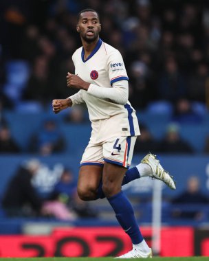 Chelsea 'den Tosin Adarabioyo Premier Lig maçında Everton Chelsea' ye karşı Goodison Park, Liverpool, 22 Aralık 2024