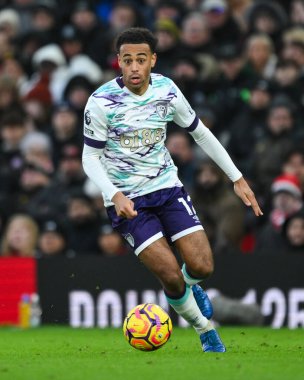 Bournemouth 'dan Tyler Adams 22 Aralık 2024' te Old Trafford, Manchester, Birleşik Krallık 'ta oynanan Premier League maçında topla bir çıkış yaptı.