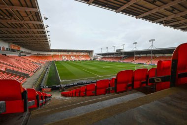 Bloomfield Road, Blackpool Home of Blackpool, 21 Aralık 2024 'te Bloomfield Road, Blackpool' da oynanan Blackpool-Stevenage maçının genel görünümü