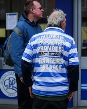 Taraftarlar 21 Aralık 2024 'te Londra Matrade Loftus Road' da Queens Park Rangers ve Preston North End arasındaki Sky Bet Şampiyonası öncesinde Matrade Loftus Road 'a geldiler.