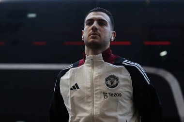 Manchester United 'dan Diogo Dalot, 26 Aralık 2024' te İngiltere 'nin Molineux kentinde oynanan Premier League karşılaşması öncesinde Manchester United' a karşı Wolverhampton Wanderers maçına geldi.
