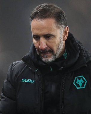 Wolverhampton Wanderers 'ın koçu Vitor Pereira Premier League maçında Wolverhampton Wanderers, Manchester United' a karşı Molineux, Wolverhampton, Birleşik Krallık, 26 Aralık 2024
