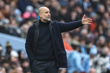 Manchester City teknik direktörü Pep Guardiola, Premier League maçında Manchester City Everton 'a karşı Etihad Stadyumu' nda 26 Aralık 2024 'te teknik alanda tepki gösterdi.