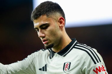 Fulham takımından Andreas Pereira, Premier Lig maçında Chelsea Fulham 'a karşı Stamford Bridge, Londra, 26 Aralık 2024' te seyrediyor.