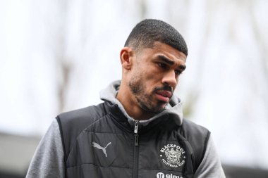 Blackpool takımından Ashley Fletcher 26 Aralık 2024 'te Wrexham-Blackpool maçı öncesinde SToK Cae Ras, Wrexham, İngiltere' ye geldi.