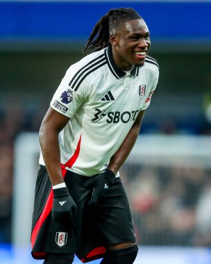 Premier Lig karşılaşmasında Fulham 'dan Calvin Bassey, 26 Aralık 2024' te Stamford Bridge, Londra 'da oynanan Chelsea-Fulham maçında tepki gösterdi.