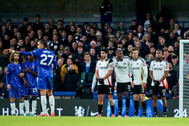 Fulham Premier Lig karşılaşmasında duvar oluşturdu Chelsea Fulham 'a karşı Stamford Bridge, Londra, Birleşik Krallık, 26 Aralık 2024