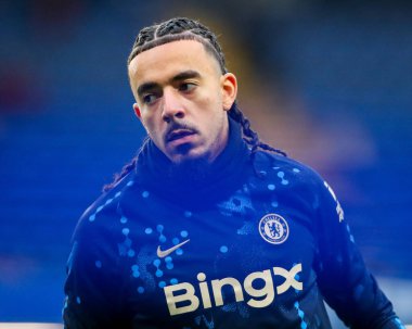 Chelsea 'li Malo Gusto, Premier Lig karşılaşması öncesinde Londra' daki Stamford Köprüsü 'nde Chelsea Fulham' a karşı 26 Aralık 2024 'te ısındı.