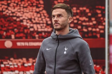 Tottenham Hotspur 'dan James Maddison, Premier Lig maçı sırasında Nottingham Forest ile Tottenham Hotspur' a karşı City Ground, Nottingham, İngiltere 'de 26 Aralık 2024' te geldi.