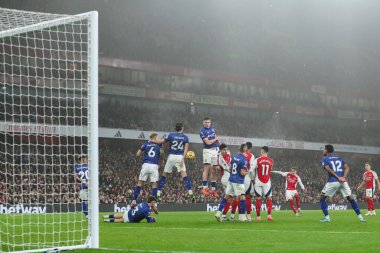 Arsenal 'den Martin degaard, 27 Aralık 2024' te İngiltere 'nin Emirates Stadyumu' nda oynanan Premier League maçı Arsenal-Ipswich Town maçında gol atma şansı yakaladı.