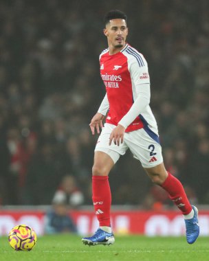 Premier Lig karşılaşması sırasında Arsenal, Londra 'daki Emirates Stadyumu' nda Ipswich Town 'a karşı 27 Aralık 2024' te oynanan maçta Arsenal ve Arsenal çarpışmaya girdi.