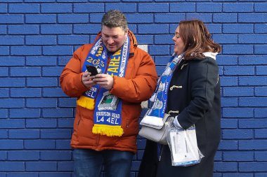 Goodison Park 'ın dışında Everton taraftarları Premier Lig maçı sırasında Everton - Nottingham Forest maçı sırasında Goodison Park, Liverpool, Birleşik Krallık' ta 29 Aralık 2024