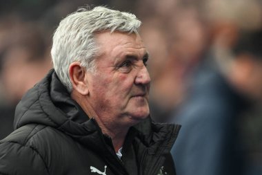 Steve Bruce, 21 Aralık 2024 'te Birmingham City' nin St. Andrew 's @ Knighthead Park, Birmingham' da Blackpool 'a karşı oynadığı Gökyüzü İddia Ligi 1 maçında Blackpool' un baş antrenörü.