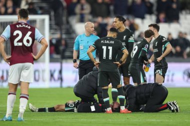 Liverpool 'dan Alexis Mac Allister, 29 Aralık 2024' te Londra Stadyumu 'nda oynanan Premier League maçı sırasında tedavi gördü.